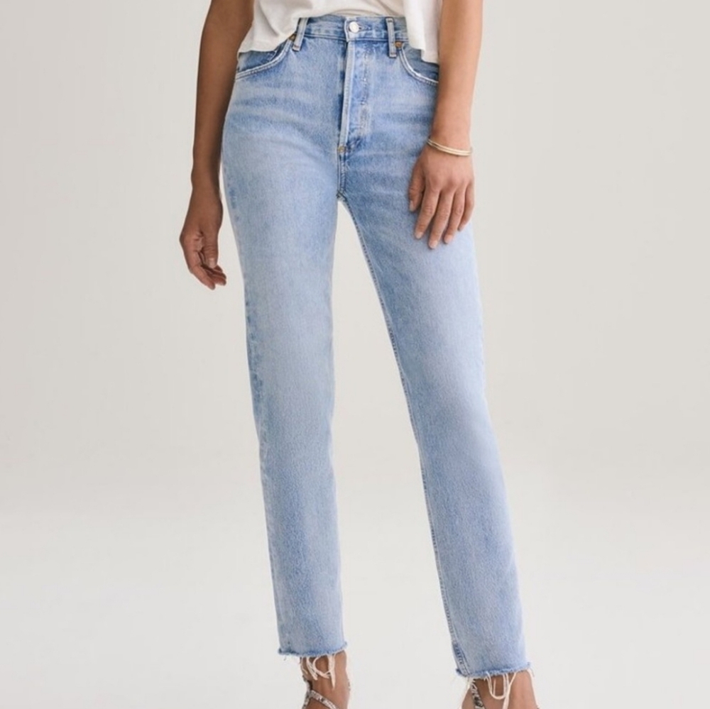 Levi's WEDGIE Premium High Rise Jeans - Picture 8 of 8